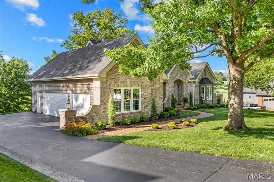 684 Clifden Drive, Weldon Spring, MO 63304 - #3