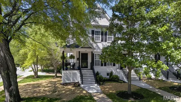 297 Mccullough Avenue #A, Kirkwood, MO 63122