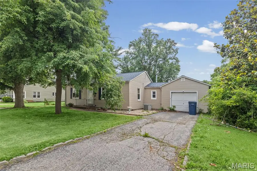 625 Royal Heights Road, Belleville, IL 62226 - #3