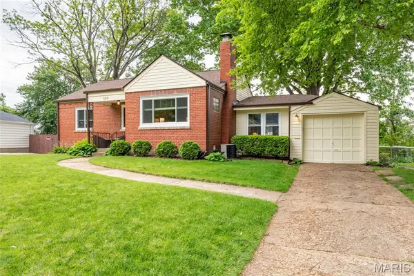 664 Deerhurst Drive, Webster Groves, MO 63119