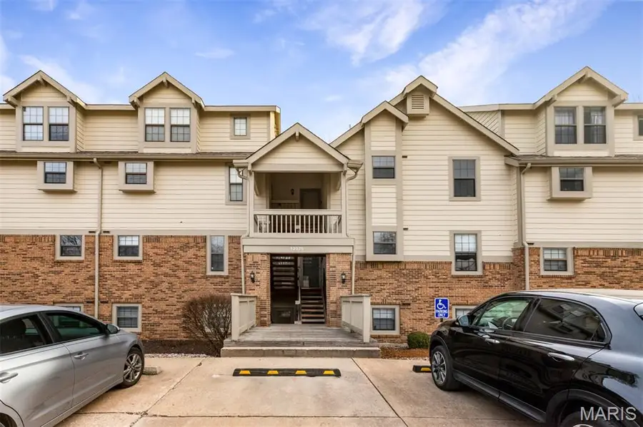 12975 Bryce Canyon Drive #F, Maryland Heights, MO 63043 - #2