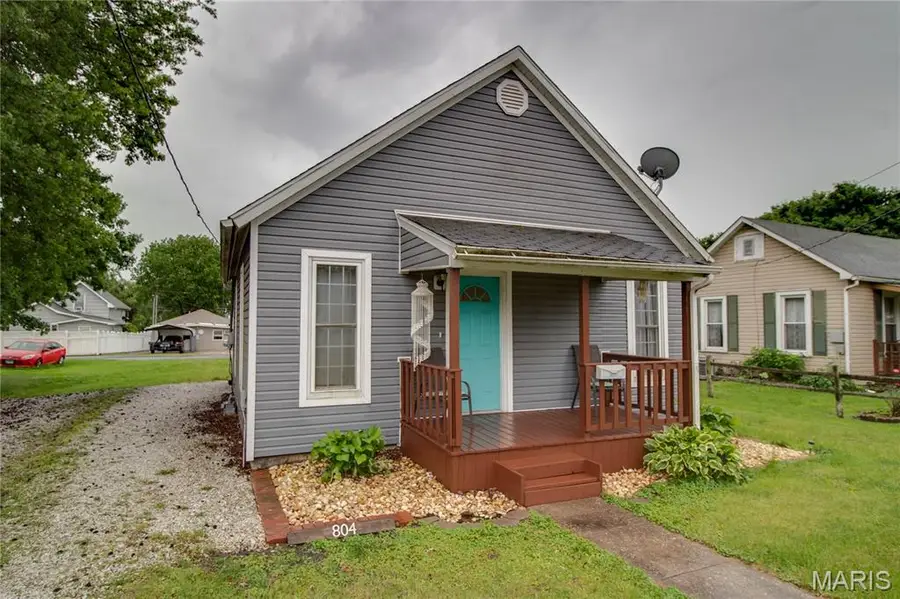 804 W Spruce Street, Jerseyville, IL 62052 - #2