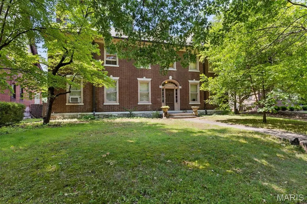 34 Waterman Place, Saint Louis, MO 63112 - #1