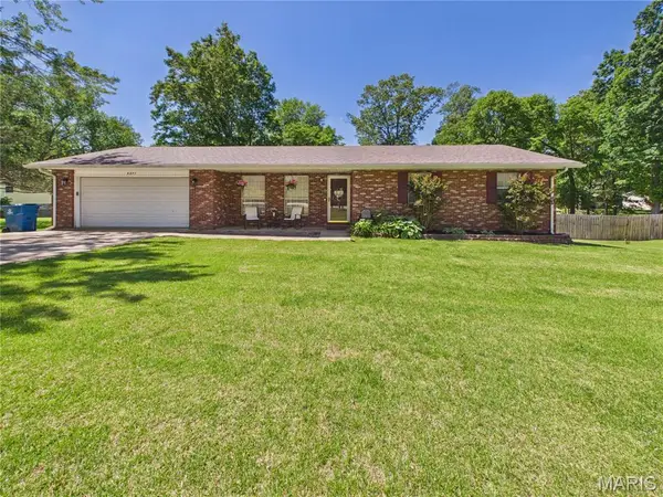 6201 Pinecrest Drive, Poplar Bluff, MO 63901