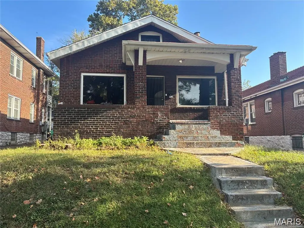4823 San Francisco Avenue, Saint Louis, MO 63115 - #1