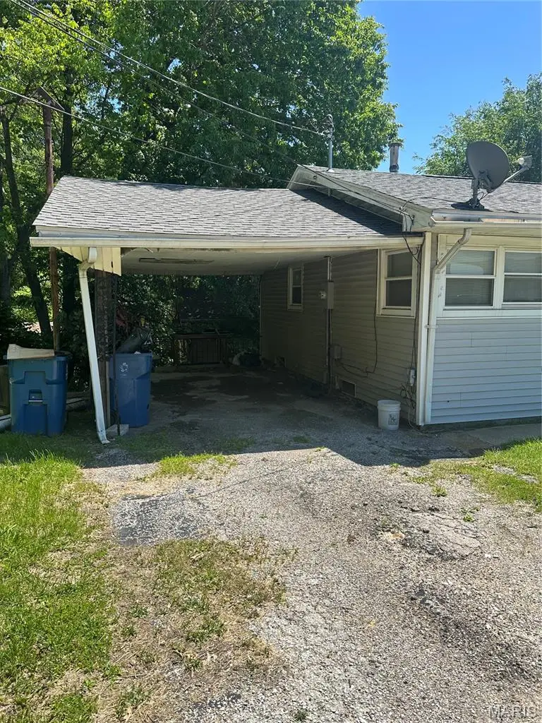 2200 Judson Avenue, Alton, IL 62002 - #3
