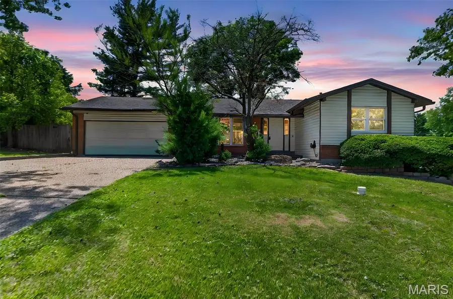 3297 Gwengreen Drive, Bridgeton, MO 63044 - #2