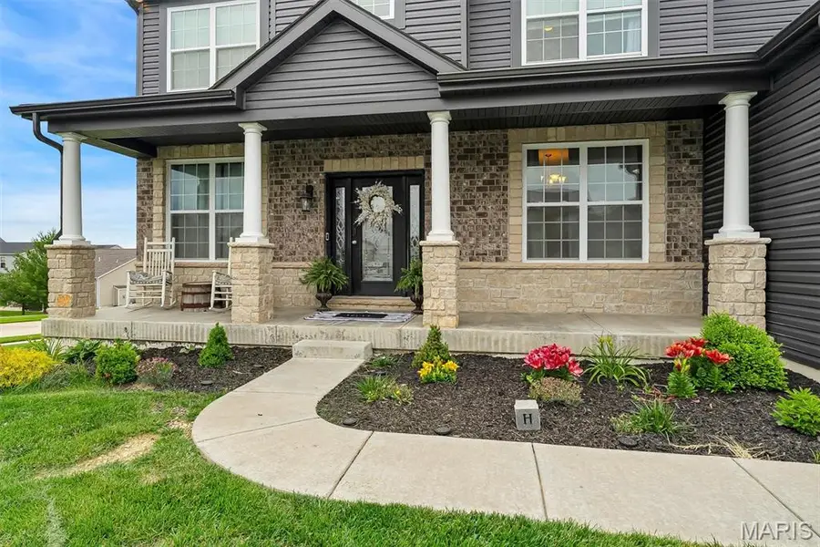 127 Central Park Avenue, Wentzville, MO 63385 - #3