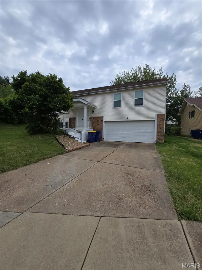 2404 Farnham Court, Florissant, MO 63033 - #2