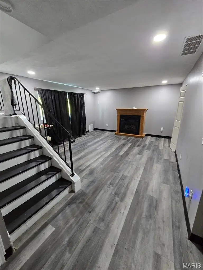 2404 Farnham Court, Florissant, MO 63033 - #3