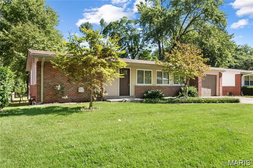 2715 Narraganset Drive, Florissant, MO 63033 - #1