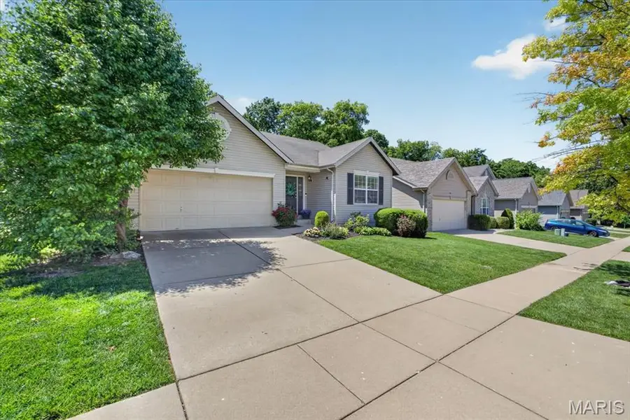 542 Springhurst Parkway, Ofallon, MO 63368 - #3