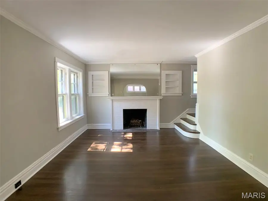 7117 Delmar Boulevard, University City, MO 63130 - #2