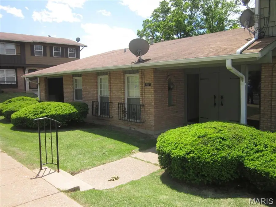 7287 N Hanley Road #B, Hazelwood, MO 63042 - #2