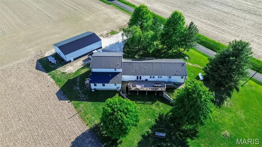 367 NW 175 Avenue, Carrollton, IL 62016 - #2