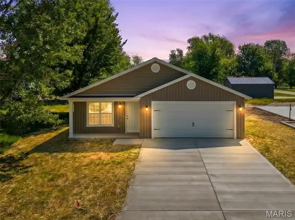 256 Walnut Street, Hawk Point, MO 63349