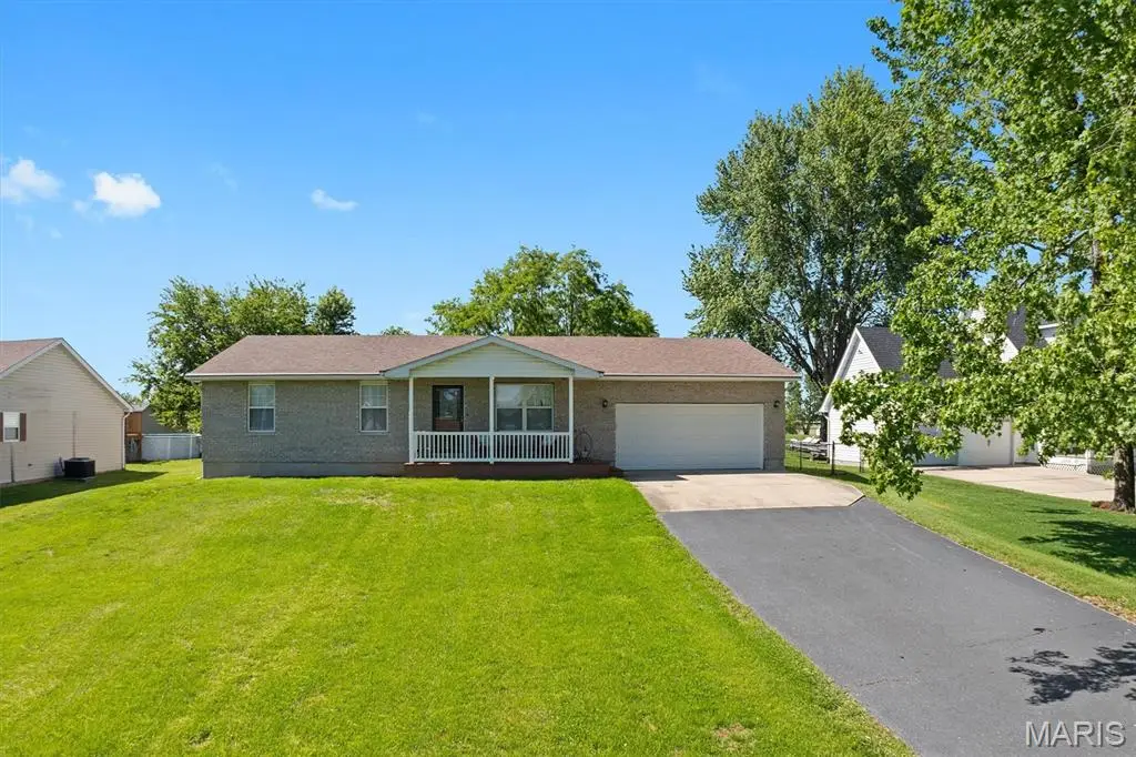 1231 Bahamas Drive, Edwardsville, IL 62025 - #1