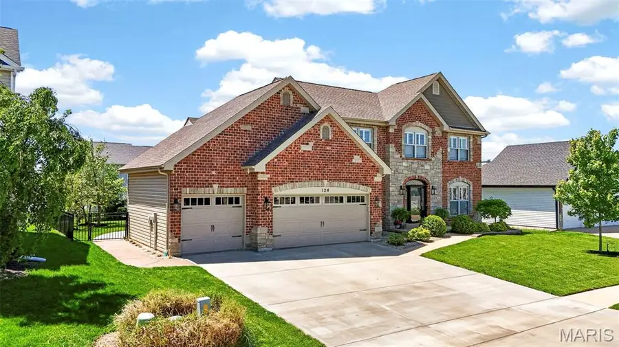 124 Central Park Avenue, Wentzville, MO 63385 - #2