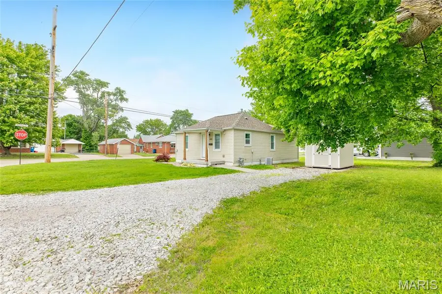 403 Shellview Street, Bethalto, IL 62010 - #3