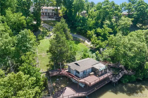 180 Borders Drive, Lake Ozark, MO 65049
