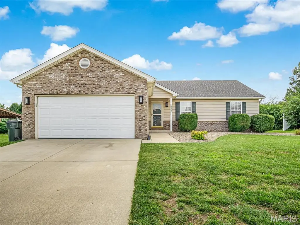 1339 Summerfield, Waterloo, IL 62298 - #1