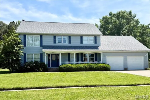 525 W Lindenwood Avenue, Sikeston, MO 63801