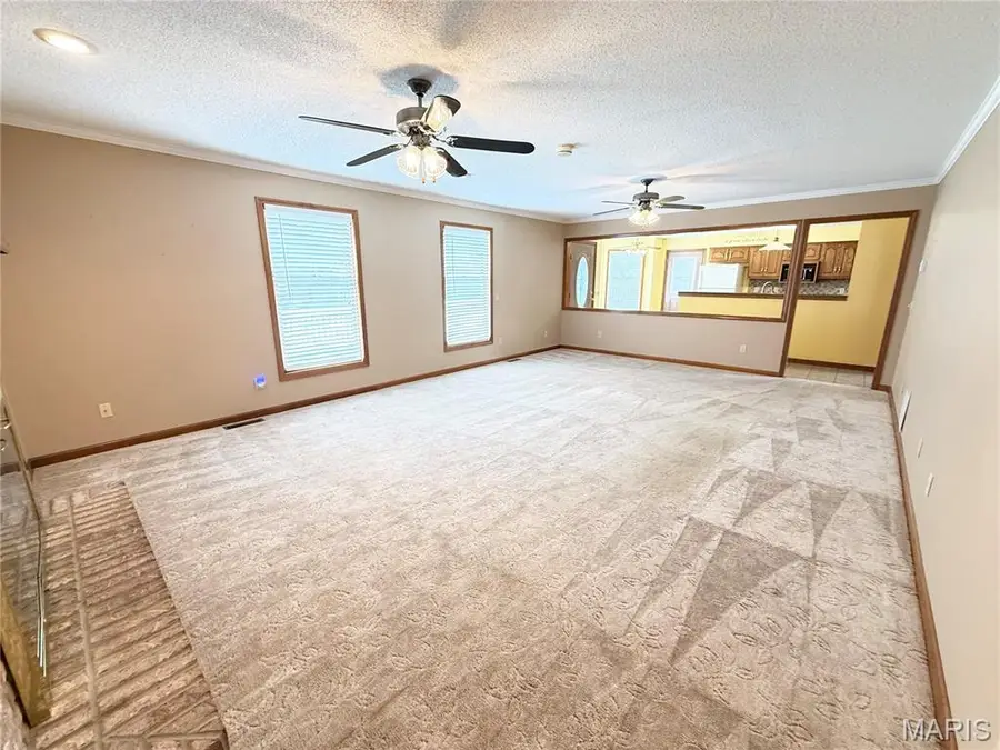 525 W Lindenwood Avenue, Sikeston, MO 63801 - #3