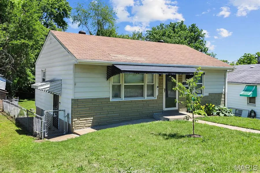 7207 Marge Avenue, Jennings, MO 63136 - #2