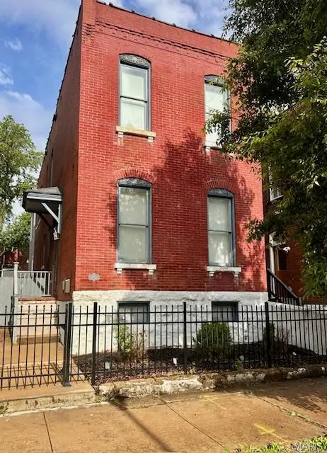 3435 Indiana Avenue, St Louis, MO 63118