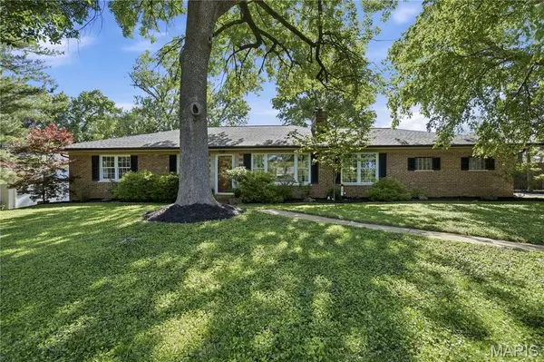 20 Ridge Line Drive, Warson Woods, MO 63122