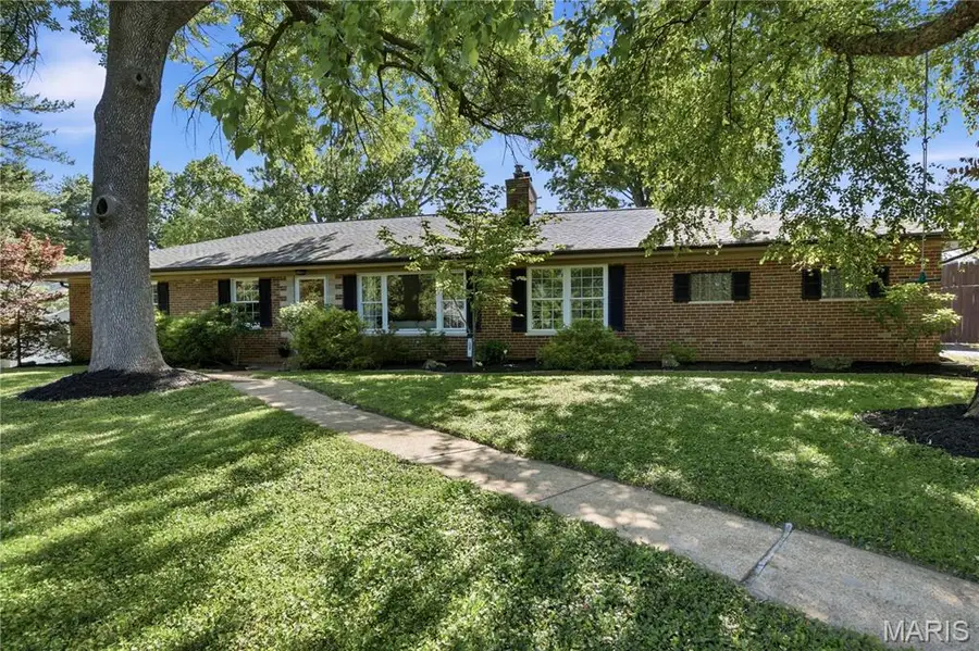 20 Ridge Line Drive, Warson Woods, MO 63122 - #2