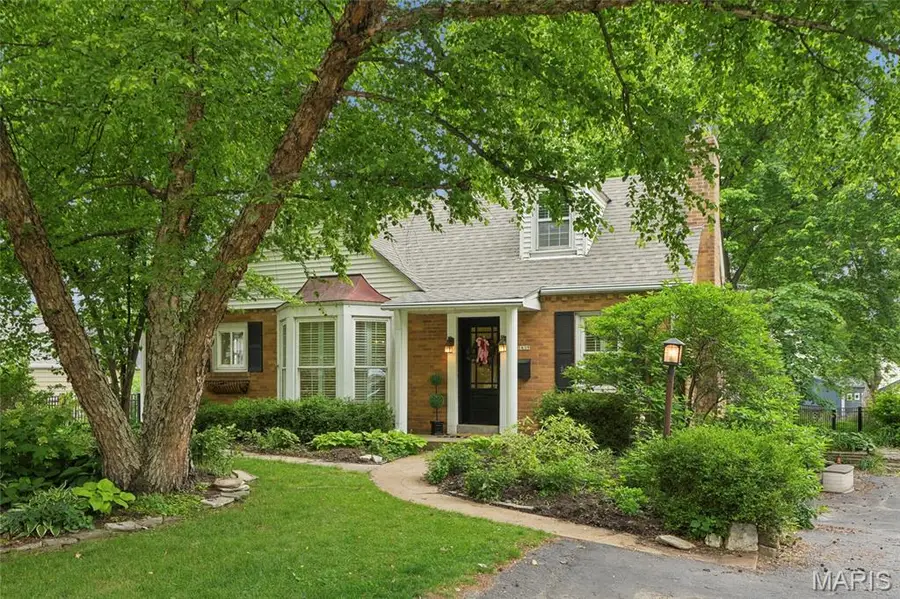 1439 S Elm Avenue, Webster Groves, MO 63119 - #2