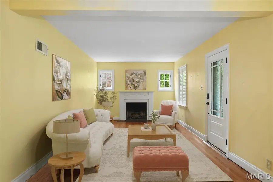 1439 S Elm Avenue, Webster Groves, MO 63119 - #3