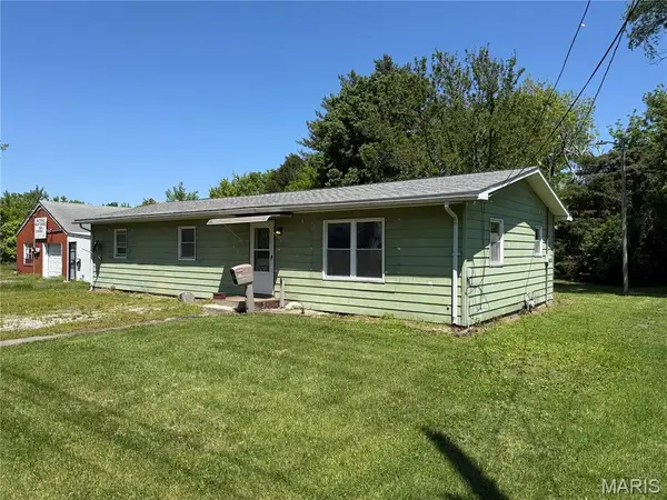 319 W Palmer Street, Litchfield, IL 62056