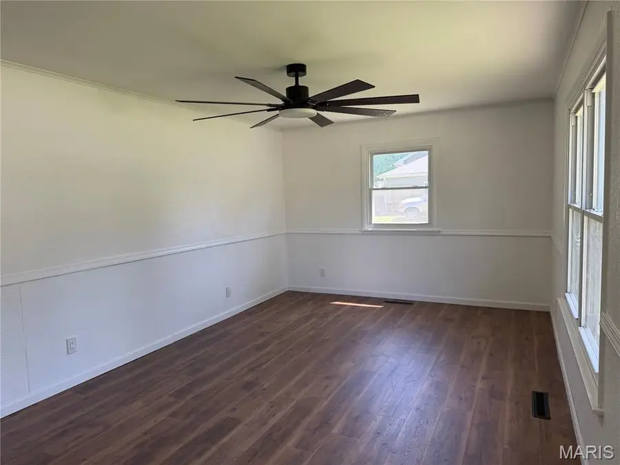 319 W Palmer Street, Litchfield, IL 62056 - #2