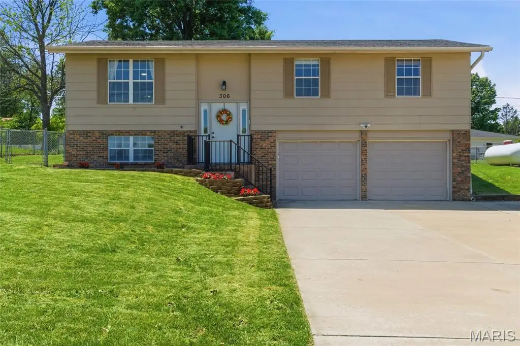 306 Old Schaeffer Lane, Ofallon, MO 63366 - #1