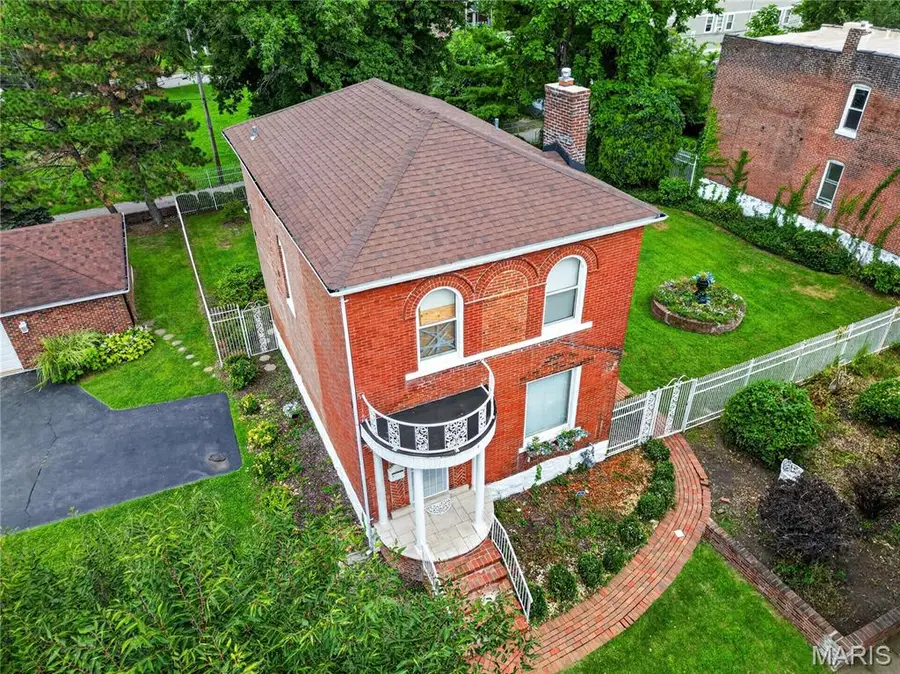 1392 Burd Avenue, Saint Louis, MO 63112 - #2