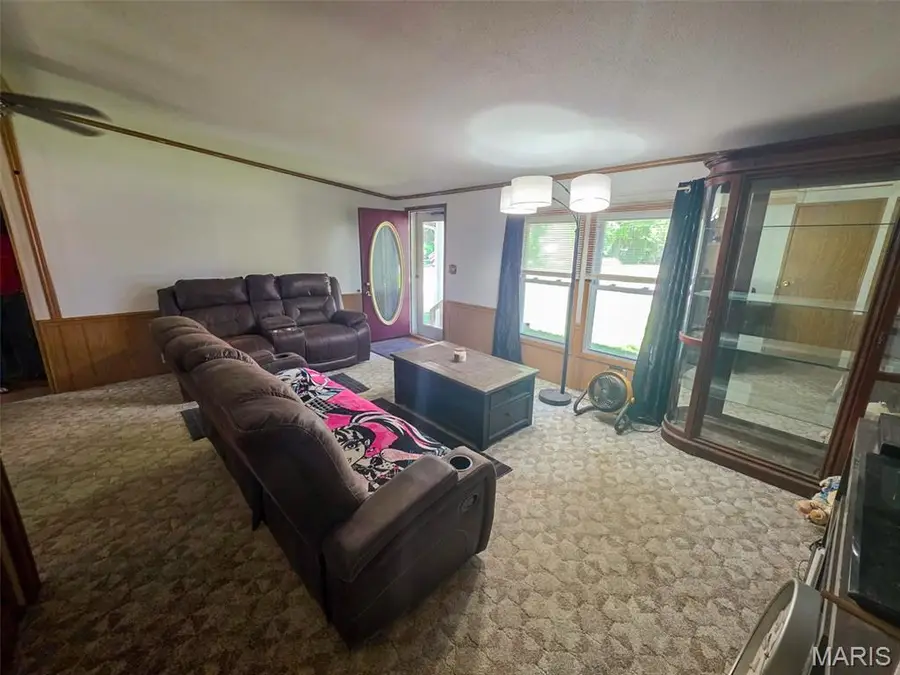 716 Myrtle Street, Staunton, IL 62088 - #2
