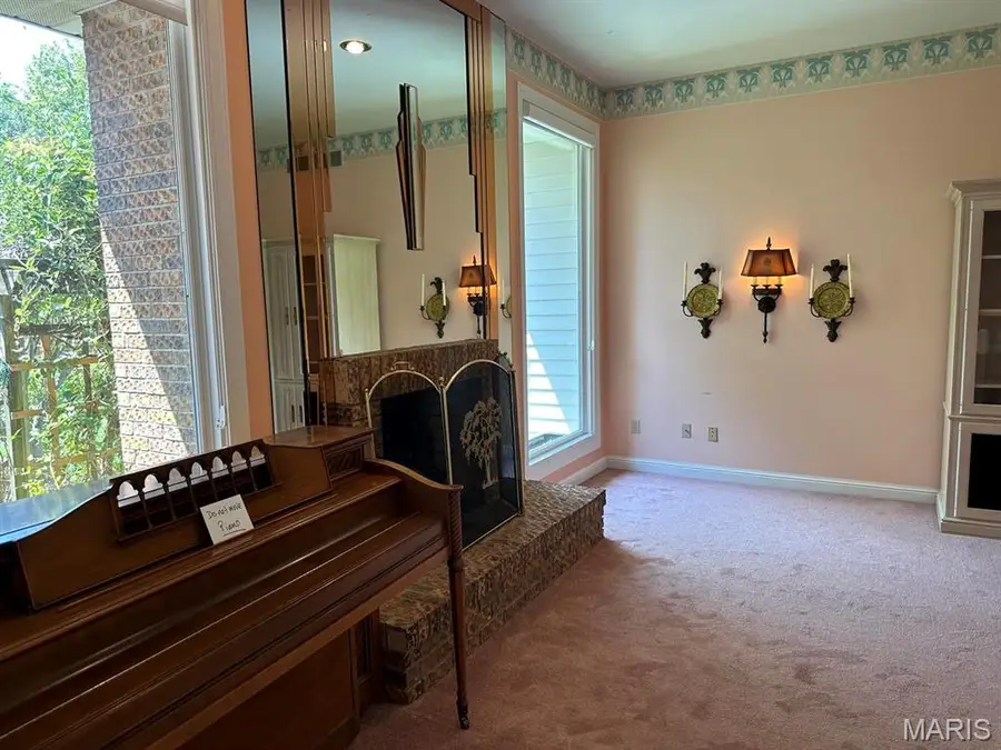 4 Grayson Ridge Drive, Washington, MO 63090 - #2