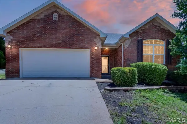 115 Birchtree Circle, St Robert, MO 65584