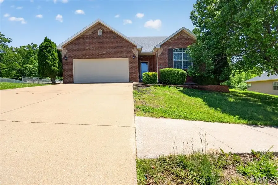 115 Birchtree Circle, Saint Robert, MO 65584 - #2