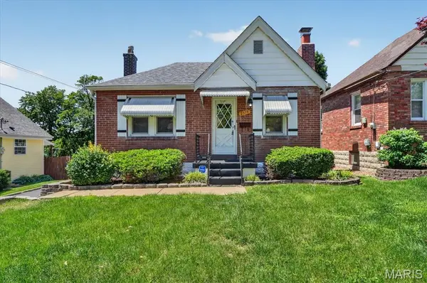 2339 Dawes Place, Overland, MO 63114