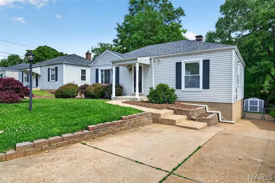 6009 Staely Avenue, Saint Louis, MO 63123 - #2