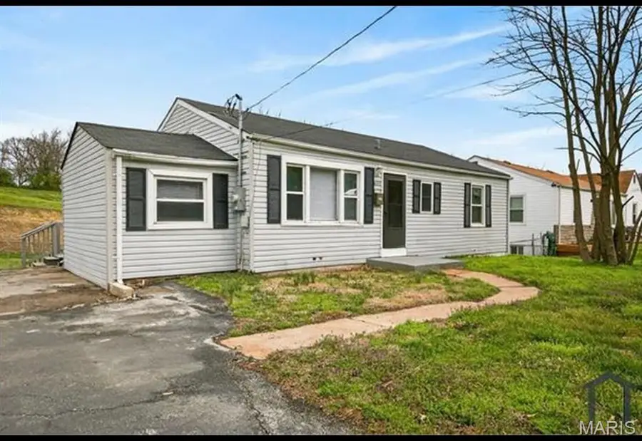 605 Abston Avenue, Saint Louis, MO 63135 - #2