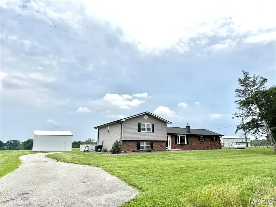 8757 Us Rt 50, Lebanon, IL 62254 - #2