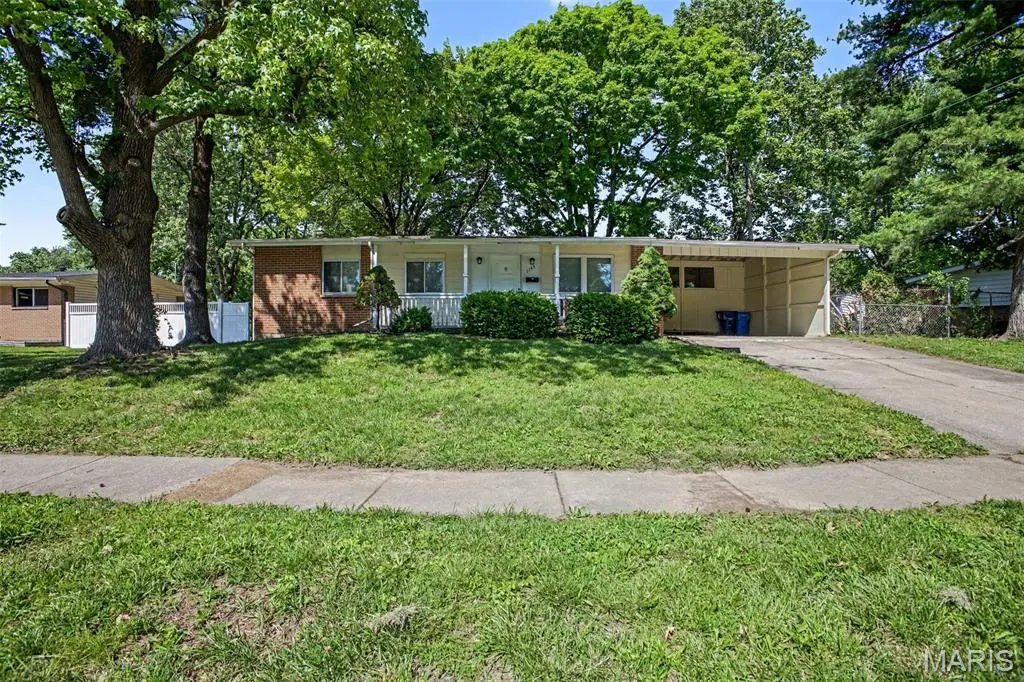 1145 Cheyenne Drive, Florissant, MO 63033 - #1