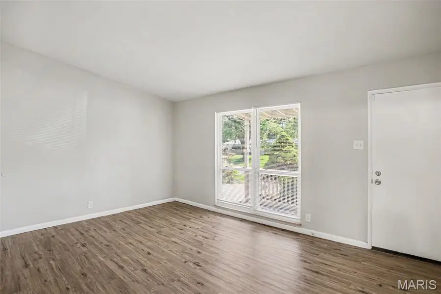1145 Cheyenne Drive, Florissant, MO 63033 - #2