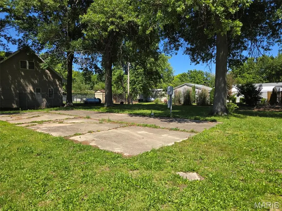 15914 Menzel Manor Drive, Carlyle, IL 62231 - #3