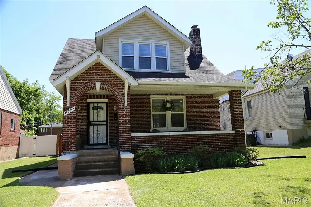 6772 Bartmer Avenue, University City, MO 63130 - #1