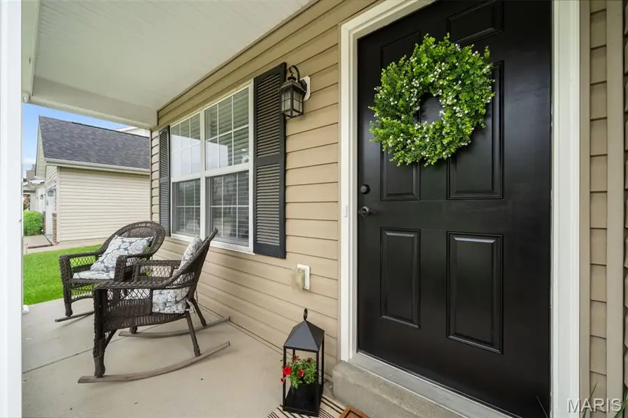 1113 Centre Lake Drive, Saint Peters, MO 63376 - #3